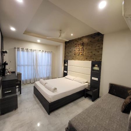 Hotel Nirvana Residency นาคปุระ ภายนอก รูปภาพ