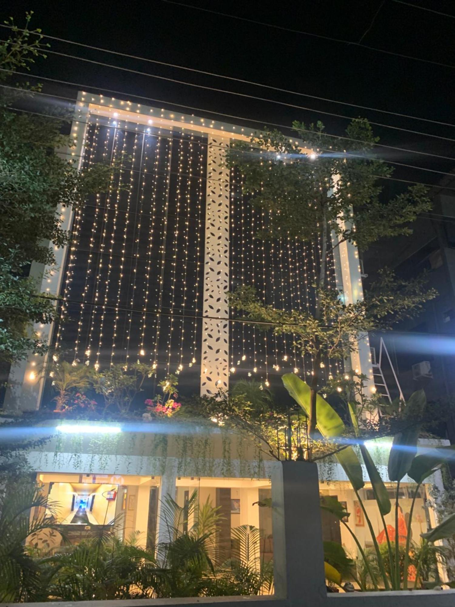 Hotel Nirvana Residency นาคปุระ ภายนอก รูปภาพ